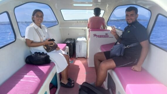 Morning Island Hopping: How Two French Travelers Enjoyed a Stress-Free 11am Boat Ride from Gili Trawangan to Teluk Nare and Smooth Hotel Transfer in Lombok
