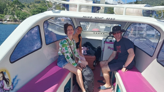 French Friends’ Midday Escape: Private Speedboat Adventure from Teluk Nare to Gili Trawangan
