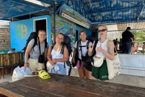Dutch Friends’ Afternoon Escape: Private Speedboat from Teluk Nare to Gili Trawangan with Luggage in Tow