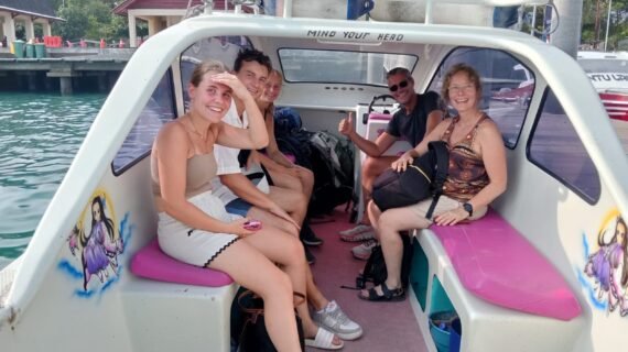 Dutch Family’s Late Afternoon Private Speedboat Adventure: From Gili Air Harbor to Teluk Nare with Luggage in Tow