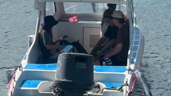 Canadian Adventurers’ Midday Escape: Private Speedboat Ride from Teluk Nare to Gili Trawangan After Rinjani Hike
