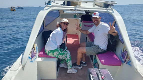 Morning Escape: Paola and Andrea’s Private Speedboat Ride from Teluk Nare to Gili Meno with Luggage in Tow