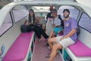 Italian Friends’ Late Afternoon Escape: Effortless Private Speedboat Ride from Teluk Nare to Gili Trawangan with Luggage in Tow