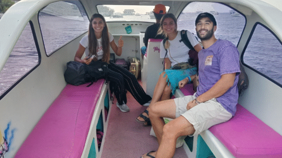 Italian Friends’ Late Afternoon Escape: Effortless Private Speedboat Ride from Teluk Nare to Gili Trawangan with Luggage in Tow