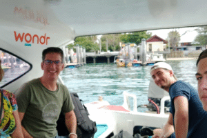 Family Adventure: Pierre’s French Crew Cruises from Gili Air to Teluk Nare by Private Speedboat for a Smooth 9AM Island Transfer