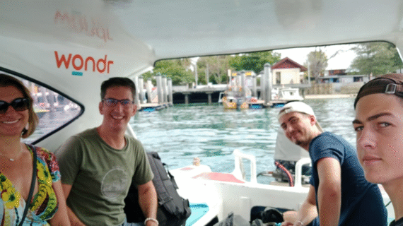 Family Adventure: Pierre’s French Crew Cruises from Gili Air to Teluk Nare by Private Speedboat for a Smooth 9AM Island Transfer