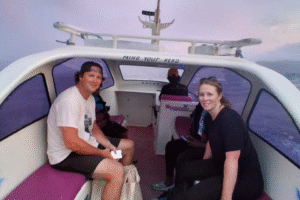 Canadian Family’s Sunset Speedboat Ride: Gili Trawangan to Teluk Nare with the Frosts – A Relaxing Evening Adventure
