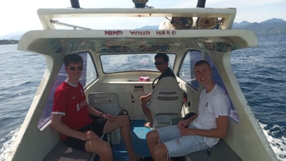 Island Hopping Made Easy: Vince & Luuk’s Smooth 10AM Private Speedboat Ride from Gili Trawangan to Gili Air with Luggage in Tow