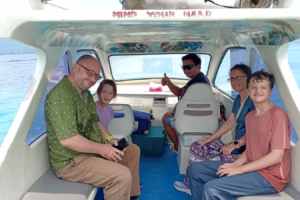 Island Hopping in Style: The Bull Family’s Private Speedboat Adventure from Gili Air to Teluk Nare Port