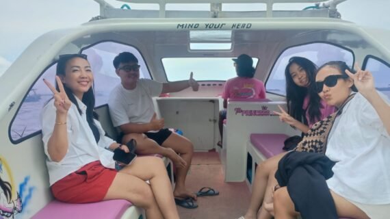 Midday Island Escape: Our Fun Private Speedboat Ride from Teluk Nare to Gili Trawangan with the Crew