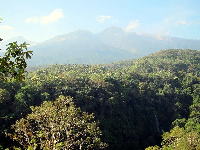 Senaru village scenery with Mount Rinjani backdrop